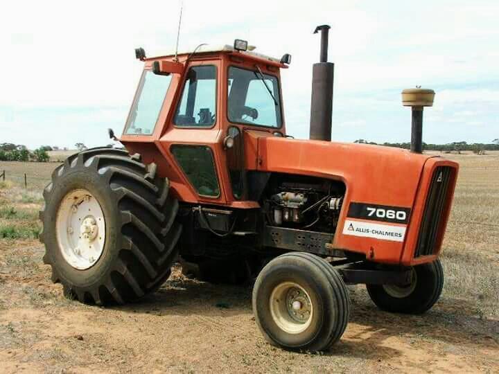 Allis-Chalmers 7000 De 7000 serie bevat 10 modellen (7000, 7010, 7020, 7030, 7040, 7045, 7050, 7060, 7080 en de 4W-7580) in de vermogens