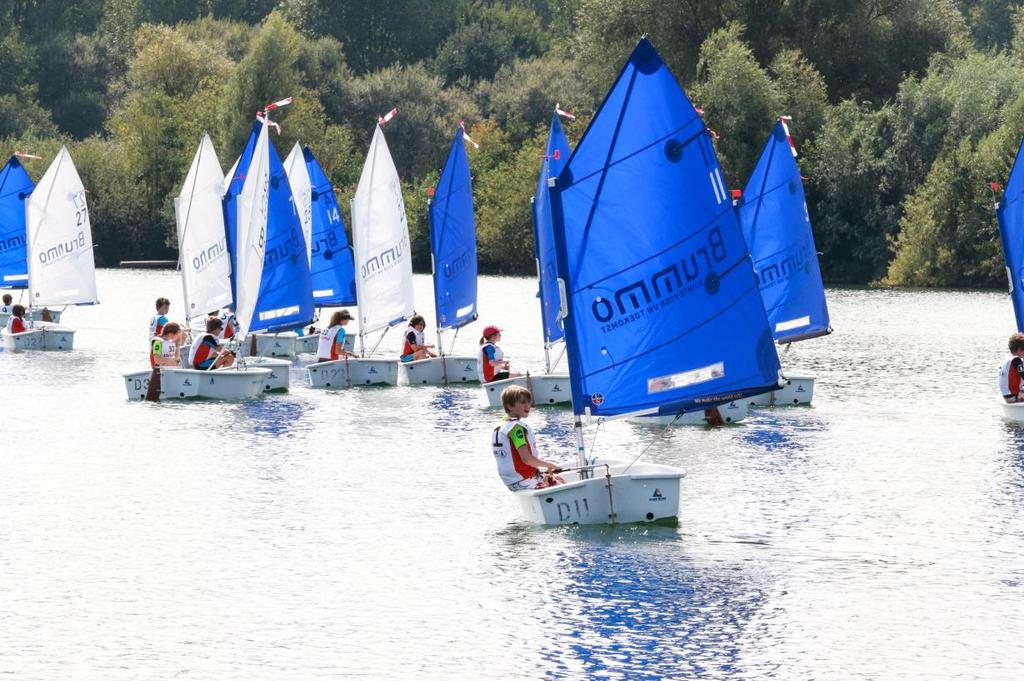 Q-cup circuit 2019 DOEL EN ACTIVITEIT Wind en Watersport Vlaanderen WWSV - wil met een aantal projecten in samenwerking met haar clubs het recreatief zeilen promoten bij de jongeren.