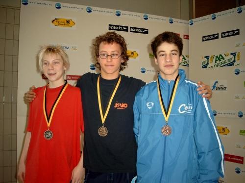 6. BIJZONDERE PRESTATIES: 6.1. Van januari 2006 tot eind december 2006 naam Flanders COAST Swimmingteam deel aan 46 wedstrijden, dat zijn er 8 meer dan in 2005.