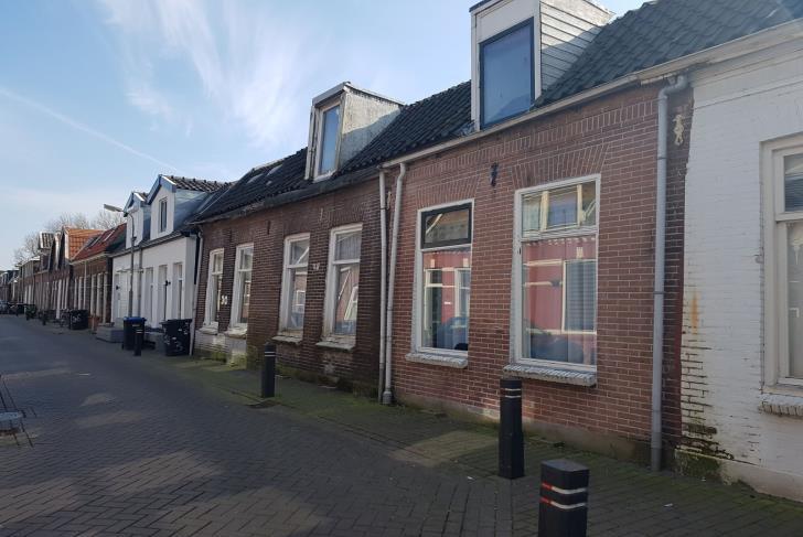 Over het te veilen object: Op maandag 4 februari 2019 wordt op de Amsterdamse veiling een tussenwoning executoriaal geveild. Het betreft een vooroorlogse woning (bouwjaar ca.