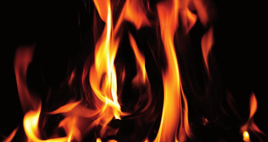 18 Technische informatie 19 L information technique De Kal-fire Heat is een solide inbouwhaard voor houtstook die wordt gekenmerkt door zijn robuust vierzijdig kader om de ruit.