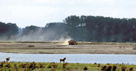 hydrologische situatie. Op grond van een deskundigenoordeel wordt vervolgens aangegeven in hoeverre sprake is van verspreiding van verontreiniging.