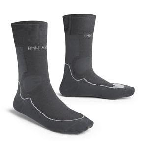 Uitgerust met een 3-laags-laminaat zorgt het zeer elastische 4-Way-Stretch-materiaal van de kniekousen voor droge voeten bij elk weer.