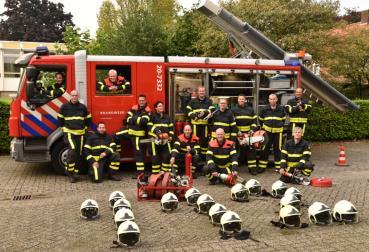 Welkom bij de brandweer Midden en West-Brabant post s Gravenmoer Wij als brandweerpost s Gravenmoer heten u van harte welkom in ons mooie dorp, waar u uw kennis en kunde komt laten zien.