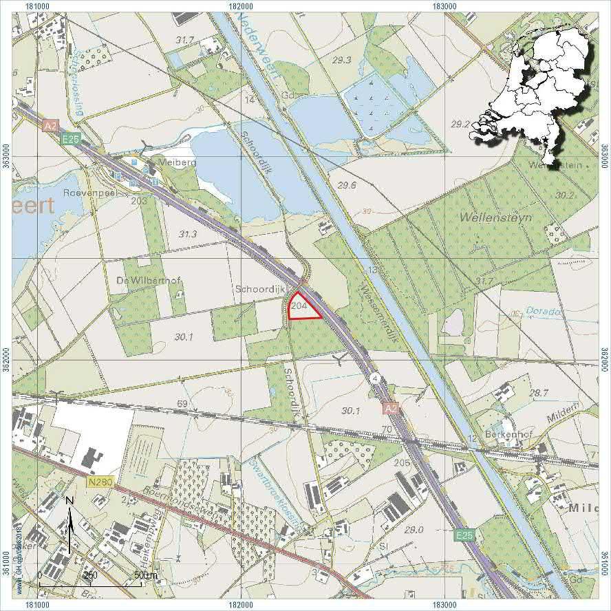Figuur 1. Aanduiding plangebied (rode lijn). Inzet: ligging in Nederland (ster). 1.2 Aanleiding en doelstelling In het plangebied zijn bodemingrepen gepland die mogelijk bedreigend zijn voor eventuele archeologische resten.