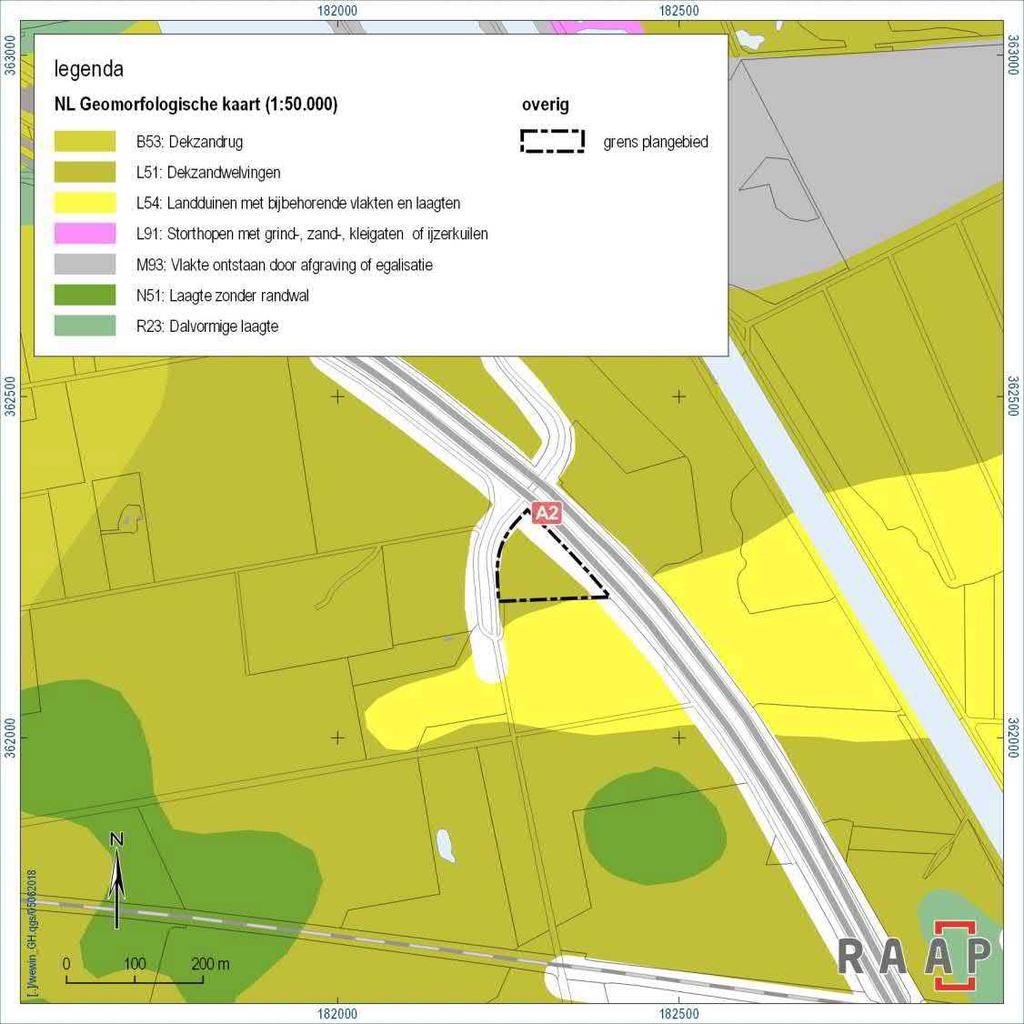 2.1 Geomorfologie en bodem Volgens de geomorfologische kaart ligt het plangebied op dekzandwelvingen, (geraadpleegd via Archis3, code L51, figuur 2).