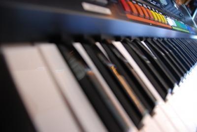 Keyboardles van De Gooische Muziekschool Voor de groepen: 5, 6, 7 en 8