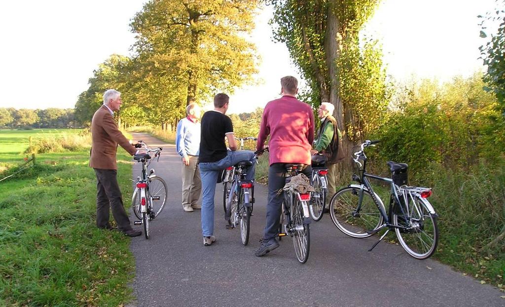 c. Worden de leden van de dbo wel eens aangesproken door bewoners over de voortgang van activiteiten n.a.v. het dorpsplan? Ja, met name naar hot items, nijpende thema s die al langer spelen.