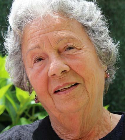 Profiel Ideaalwereld Leeftijd Beroep 75 jaar Vroeger barvrouw, nu gepensioneerd Trees is aan de huishoudschool begonnen, toen ze moeder werd is ze daarmee gestopt.