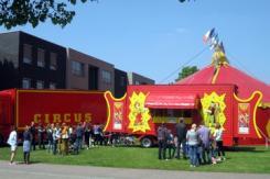 69. Wiener Circus houdt halt in De Panne.