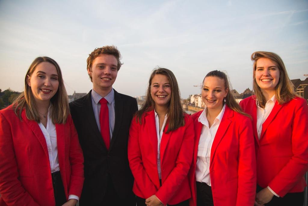 Het bestuur doet ieder jaar weer haar best om een zo leuk en succesvol mogelijke Ragweek neer te zetten. Dit jaar vindt de Ragweek plaats van 10 tot en met 17 april 2019.