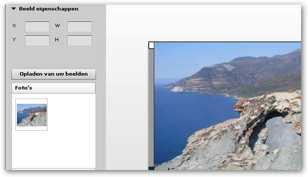 Formaat foto: JPEG Resolutie van de foto minimum 150dpi Grootte max 4 MB De foto zet zich centraal en kan eventueel nog bewerkt worden Dubbel klik op de foto (achtergrond wordt grijs) En sleep