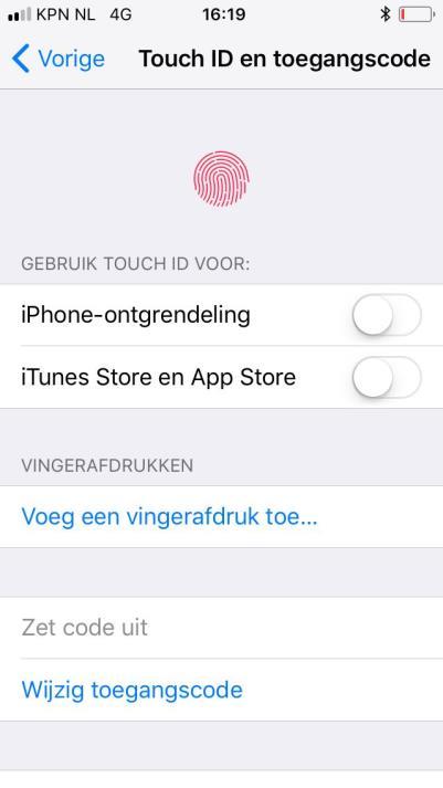 Je kunt je apparaat beveiligen middels: 1. Cijfercode 2. Vingerafdruk 3. Gezichtsherkenning Welke mogelijkheden geeft jouw iphone of ipad qua beveiliging?