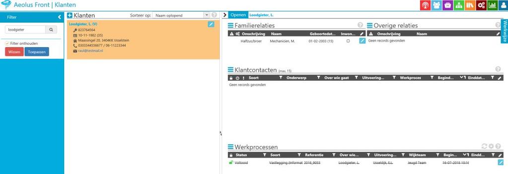 HOOFDSTUK 1 Melding aanmaken via tab klanten Vanuit het tabblad klanten kunt u werkprocessen en klantcontacten toevoegen. De klant dient wel bekend te zijn in het systeem.