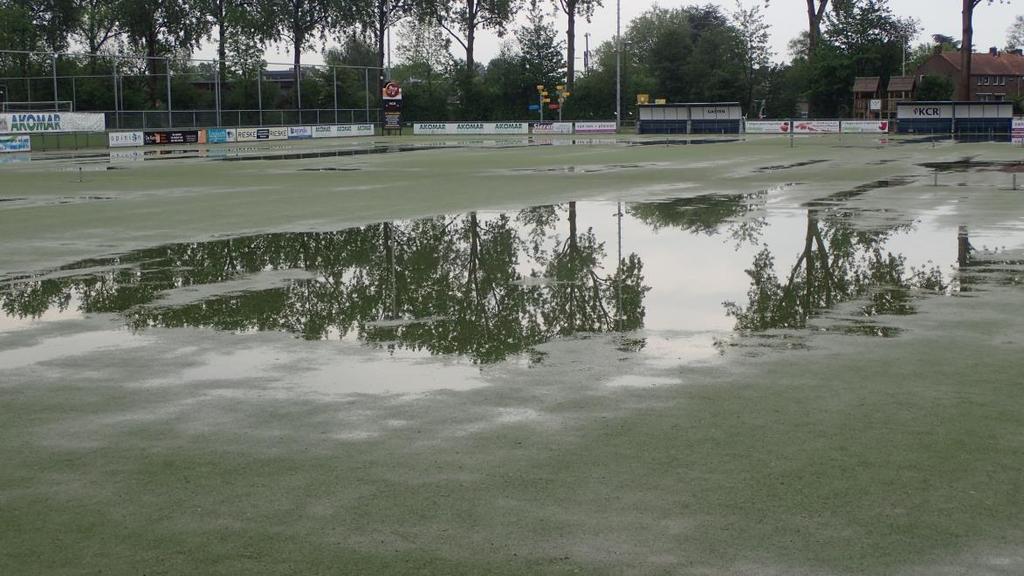 Slijtage kunstgras Er is een monster genomen door een veld te reinigen en het vrijkomende