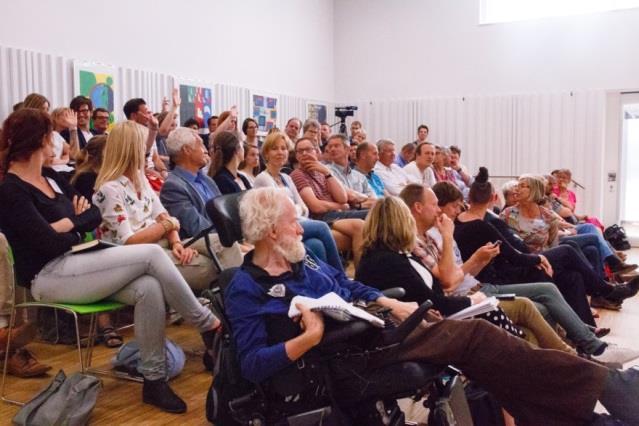 > Volle zaal in de Stadkamer De reacties van het publiek op proces Omgevingsvisie tot nu toe Onderstaand een bloemlezing van wat er gezegd en gedeeld werd tijdens deze interactieve avond.