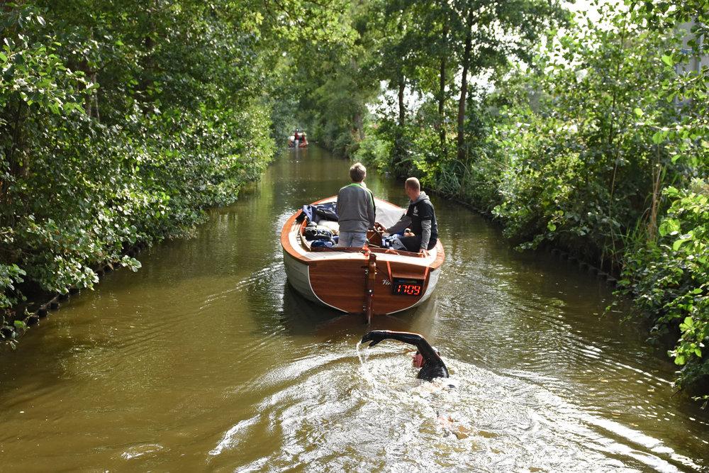 Na Stavoren gaat de tocht naar Hindeloopen en Workum.