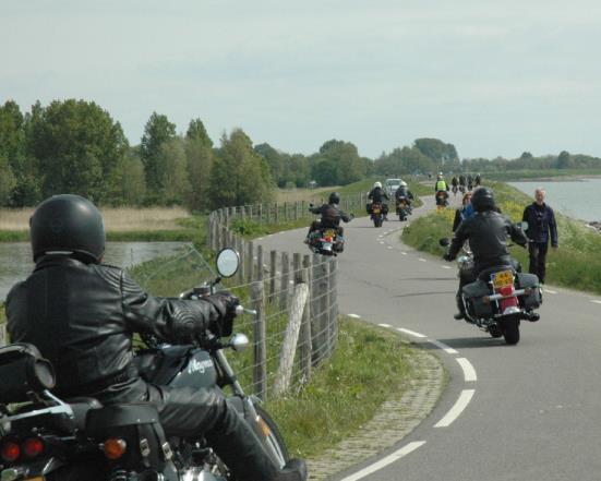 Project Making Markermeer Tot slot liet Ruut van Paridon ter inleiding nog een aantal afbeeldingen zien van het project Making Markermeer.