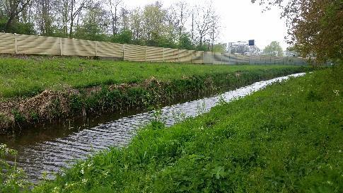 voetgangersbrug geeft natuurlijke uitstraling