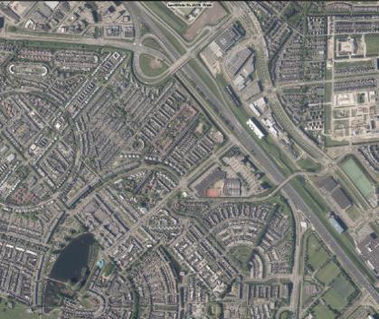 Omschrijving visuele hinder Locatie Foto 1 De wijk Nieuwland en de A1 worden A1-West gescheiden door een grondwal van circa