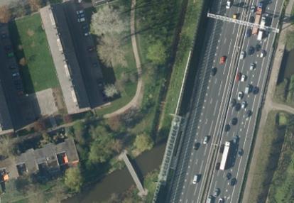 A28-Zuid 6 Eén woning aan de oostzijde van de A28 (aan de Hogeweg) kijkt uit op KW120.