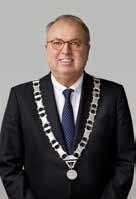 Voorwoord Beste inwoners van de Hoeksche Waard, Graag wil ik Koning Willem-Alexander, namens onze gemeente Hoeksche Waard, van harte feliciteren met zijn 52ste verjaardag.