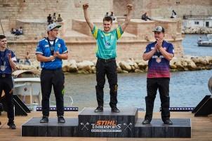 Foto s: Stihl TIMBERSPORTS De Stihl TIMBERSPORTS Series De Stihl TIMBERSPORTS Series is een internationale wedstrijd in het sporthouthakken.