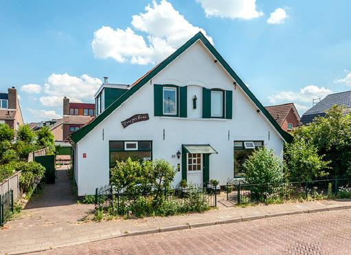 Lent Pastoor van Laakstraat 12 Lekker dicht bij Nijmegen ligt deze gemoderniseerde woonboerderij die te koop wordt aangeboden als beleggingsobject.