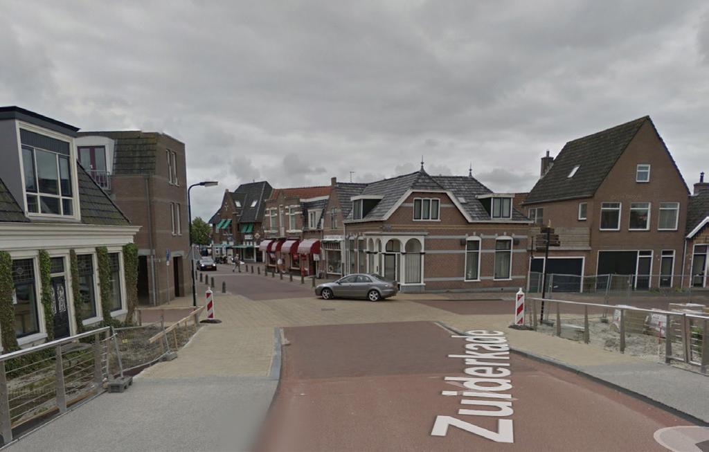 Route Beschrijving Vertrek vanaf de Poort van Franeker 1. Rijd over de brug naar het noorden (zuiden is richting station) op de Stationsweg richting de Prins Hendrikkade. 2.