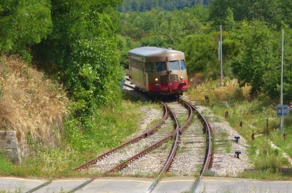 Rondrit dieseltrein omgeving Sienna NS-locomotieven in dienst bij tramwegen Op 16 oktober 2018