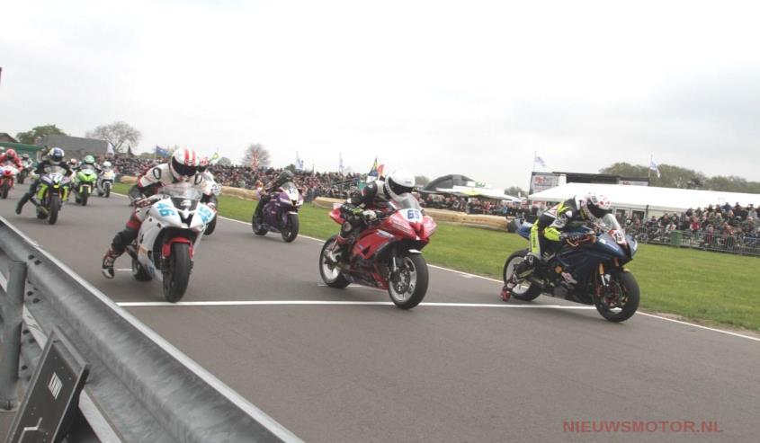 Motorclub RAM Info Blad Categorie: Motorsport De internationale wegraces op de Varsselring in Hengelo, deze road races op zaterdag 11 mei en zondag 12 mei 2019.