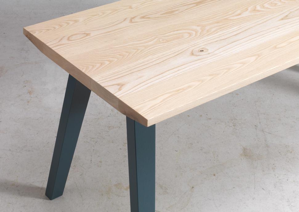 Solid Materialen Massief hout Tafel Solid Hoogte Breedte Lengte Bladdikte Materiaal Kosten Bestelcode 75cm 90cm 200cm 4cm Eiken 2000 75cm 90cm 220cm 4cm Eiken 2100 75cm 90cm 240cm 4cm