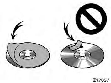 AUDIOSYSTEEM 199 Z17037 Z17052 Goed Fout CD s met sticker OPMERKING Gebruik, om schade aan de CD- wisselaar of - speler te voorkomen, geen CD s met een speciale vorm, CD s van inferieure