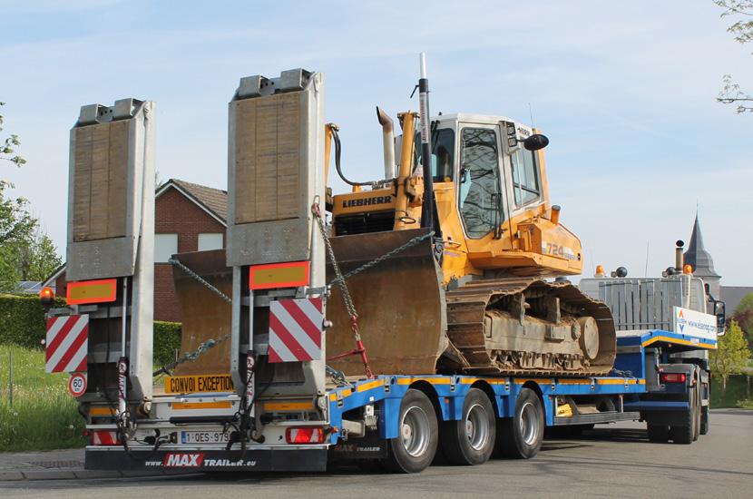 >> Technische gegevens SAF-assen met trommelremmen, luchtgeveerd met hef en daalventiel Met wielsleutel Banden 235/75 R17.5 volgens keuze van de fabrikant.