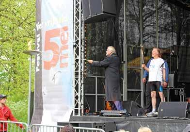 Woensdag 1 mei 2019 Stadskrant Alkmaar Pagina 7 Lopen voor het vuur van de vrijheid Op 5 mei ontsteekt burgemeester van Alkmaar Piet Bruinooge tijdens het grote bevrijdingsfestival in de Alkmaarder