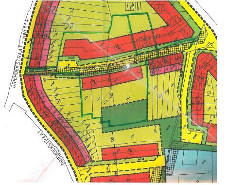 Het signaal gebied ligt in het nr 2 Centrum Nederbrakel Herziening, goedgekeurd op 18 juni 2004). De afbakening van het signaalgebied werd op het plan ingetekend in het groen.