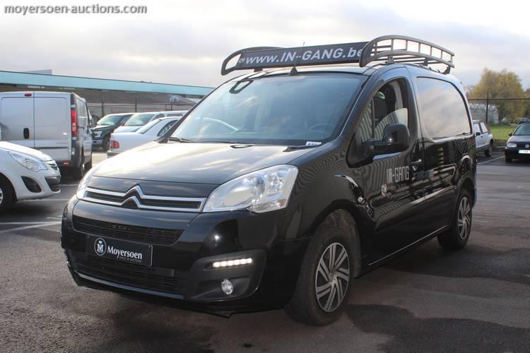 641 CITROËN BERLINGO 1.6BHDI 900 Category: van with MTM lower or equal to 3.5 t. Counter read: 45498 km. 1st inscription: 06/10/2016 Colour: black Cap.Cyl.: 1560 cc.