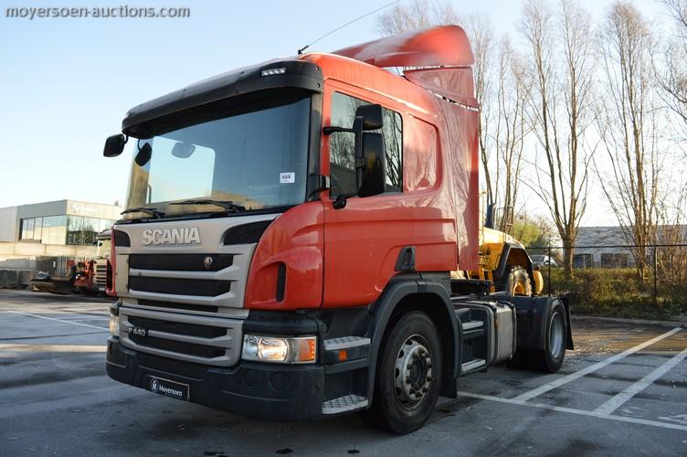 669 SCANIA - P440 2250 Category: truck or tractor with a MTM weight of more than 12 tonnes. Counter read: 397965 km. 1st inscription: 11/06/2013 Color: red Cap.cyl.: 12742 cc. Engine power: 323 Kw.