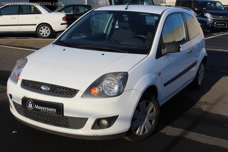 676 FORD Fiesta 500 category: car Counter read: 199460 km. 1st inscription: 10/10/2006 Color: White Cap.cyl.: 1399 cc. Motor power: 50 kw Emission norm: Euro 4 COco²: 119 gr/km.