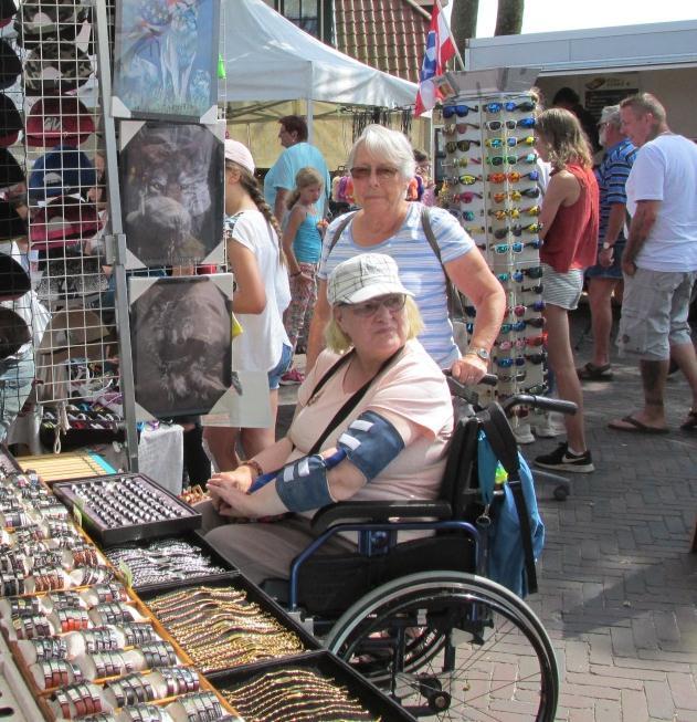 Omdat we hadden gehoord dat er in Buren een markt was gingen we daar naar toe.