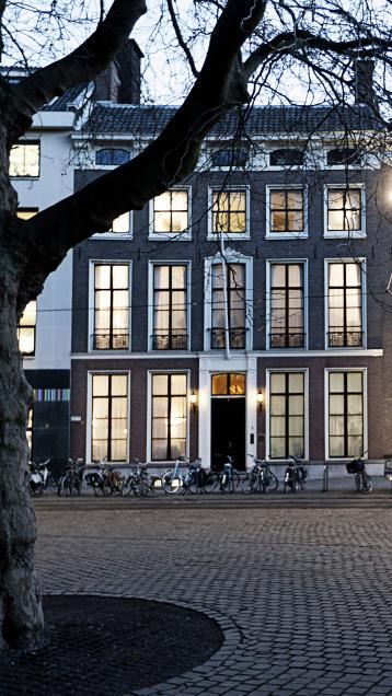 OVER URBAN INTEREST Urban Interest is een onafhankelijke, zelfstandige ontwikkelaar en vastgoedeigenaar gevestigd in de binnenstad van Den Haag.