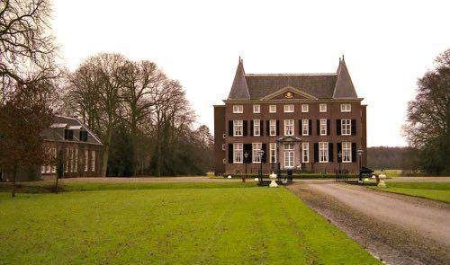 Van Hardenbroek is één van de oudste adellijke geslachten van Nederland en de leden behoren sinds 1814 tot de Nederlandse adel van het