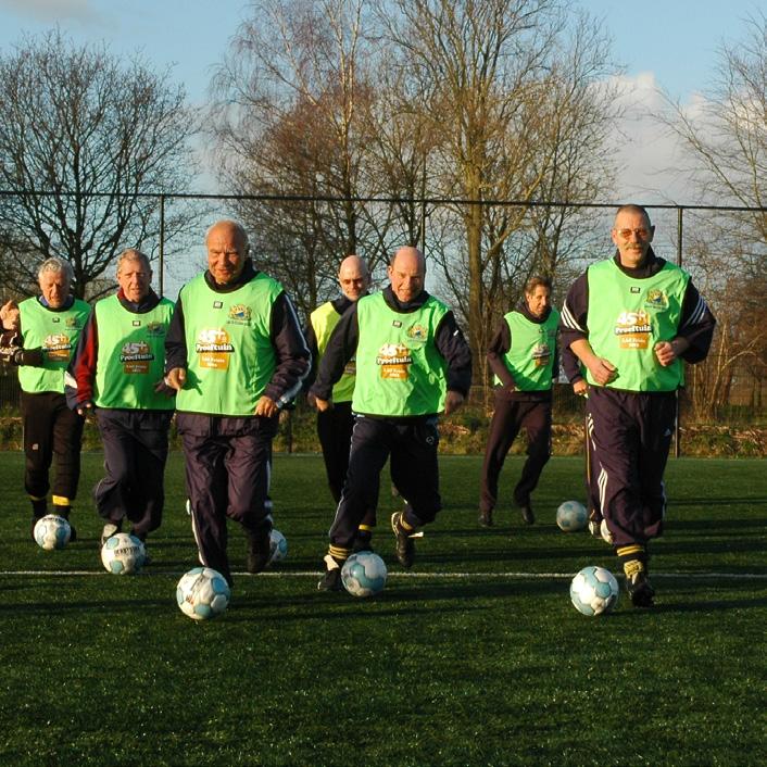 11 Binding: Nieuwe sporters enthousiasmeren om vaker te komen sporten Probeer binding te creëren met de nieuwe sporters. Tijdens dat deelnemers zich betrokken voelen bij de club.