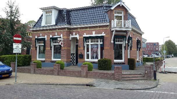 PLAATS Burgum TYPOLOGIE/ HISTORISCHE FUNCTIE Woonhuis ADRES Lageweg 31 HUIDIGE FUNCTIE Woning POSTCODE 9251JV ARCHITECT NAAM MIP CODE BOUWJAAR 1935 AANDUIDING IN BESTEMMINGSPLAN BEELDONDERSTEUNEND A.