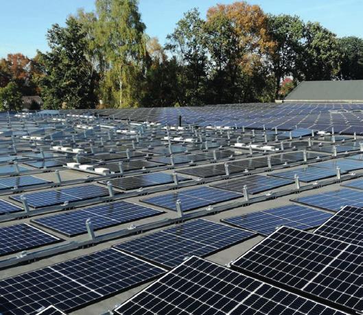 SOLASTELL PANNENDAK OPLOSSING SOLASTELL Connect PLAT DAK OPSTELLING COMPLEET SYSTEEM Met het Solarstell systeem voor pannendaken legt u de zonnepanelen betrouwbaar en snel.