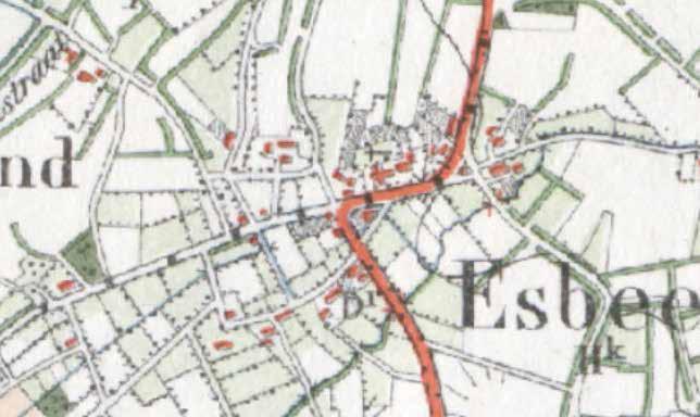 Het dorp Esbeek is ontstaan uit een kansakkerdorp. De structuur is nog herkenbaar. In 1889 werd Esbeek een eigen parochie en ontstond er rondom de in 1890 ingeweide kerk een kleine dorpskern.