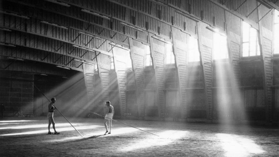 Te onthouden uit de uiteenzetting A room is not a room without natural light Louis Kahn Sporthal,