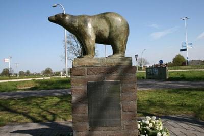 Polar Bear Herdenking De Polar Bear herdenking staat in de jaarkalender gepland op vrijdag 12 april.
