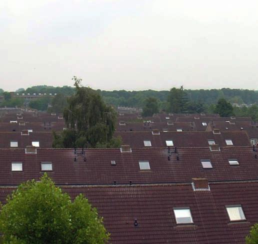 Inleiding Internationaal gezien heeft Nederland veel sociale huurwoningen. Van elke drie woningen is er één van een sociale verhuurder, een woningcorporatie.