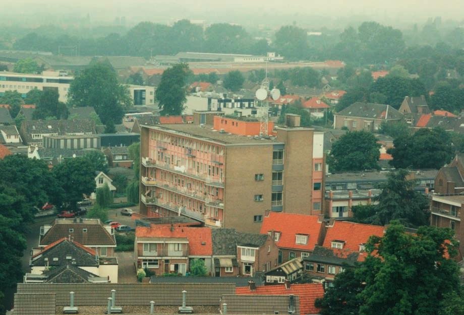 HATjes van SVT aan de Kwelkade, 1983 de staatssecretaris van Volkshuis vesting die verantwoordelijk was voor de subsidie regeling.